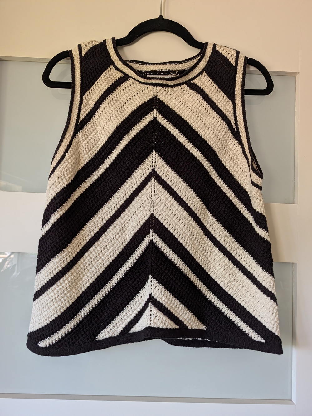 Nine West Black & Cream Chevron Knit Tank